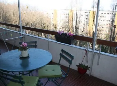 Bed and Breakfast Les Hauts De Perrache 3*